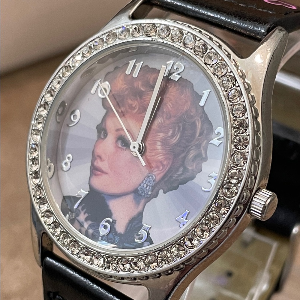 Rare Vintage Lucille Ball Portrait Wristwatch - Picture 4 of 11